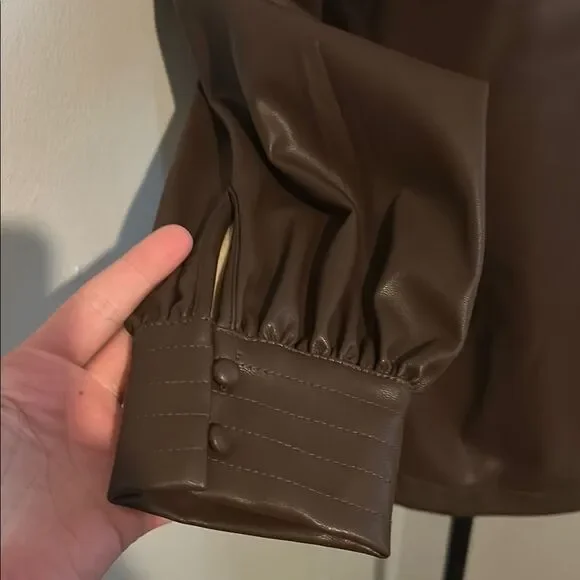 NWT Crown & Ivy Brown Boxy Blouse - Picture 3 of 9